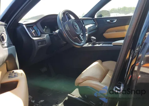 2021 Volvo Xc60 T5 Inscription из США, поврежденный, VIN YV4102RL6M1876016